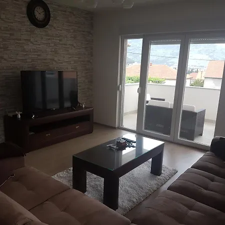 Lux Apartman Muratovic 公寓 特雷比涅