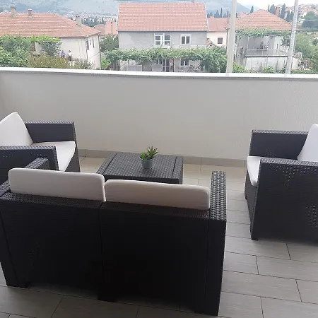 Lux Apartman Muratovic 特雷比涅